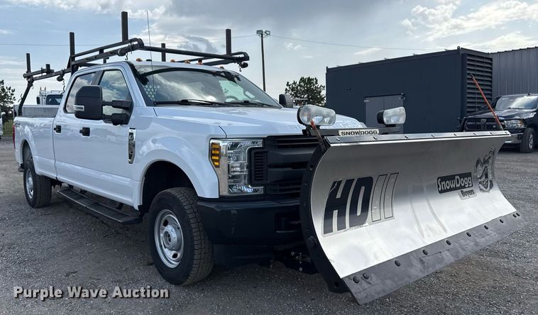 image for item EG5699 2019 Ford F250 Super Duty Crew Cab pickup truck