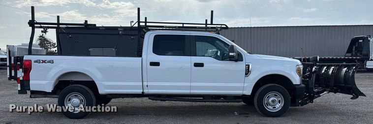 image for item EG5699 2019 Ford F250 Super Duty Crew Cab pickup truck