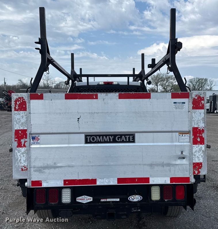 image for item EG5699 2019 Ford F250 Super Duty Crew Cab pickup truck