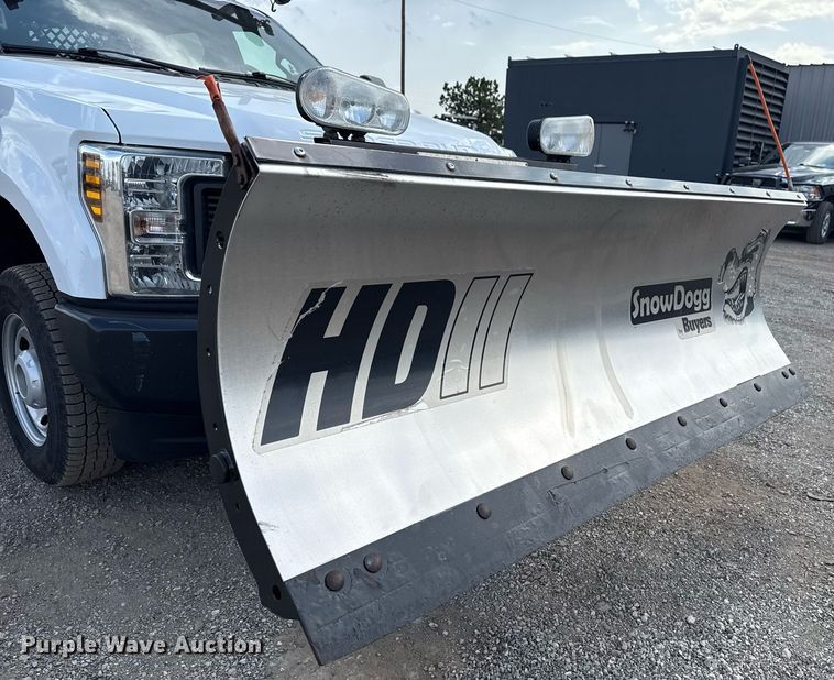 image for item EG5699 2019 Ford F250 Super Duty Crew Cab pickup truck