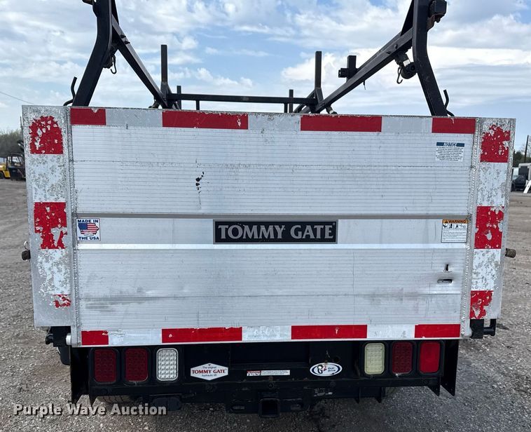 image for item EG5699 2019 Ford F250 Super Duty Crew Cab pickup truck