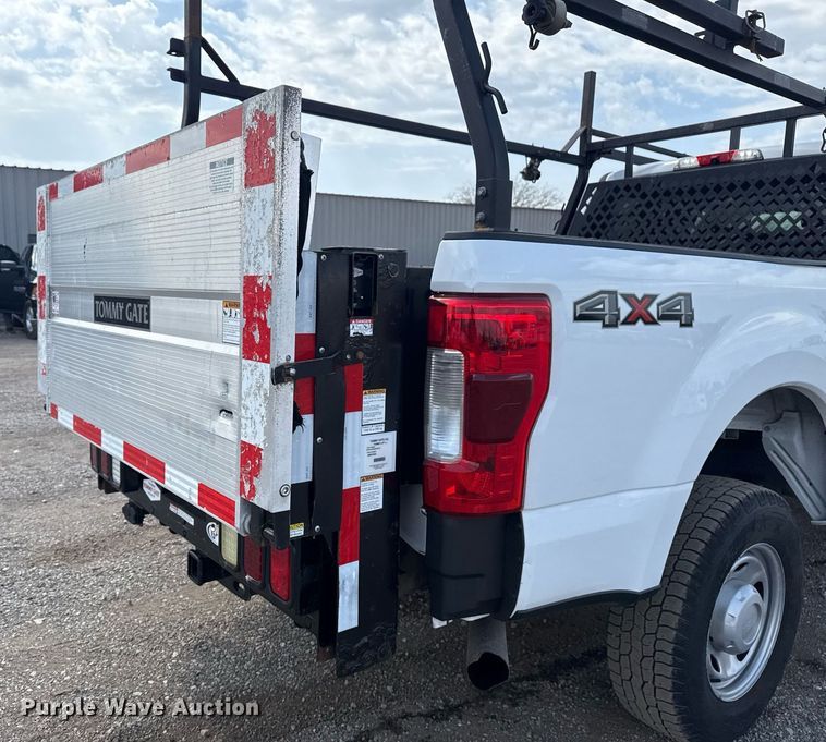 image for item EG5699 2019 Ford F250 Super Duty Crew Cab pickup truck