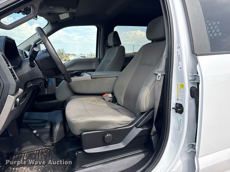 image for item EG5699 2019 Ford F250 Super Duty Crew Cab pickup truck