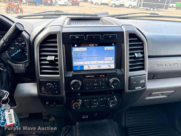 image for item EG5699 2019 Ford F250 Super Duty Crew Cab pickup truck