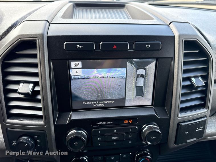 image for item EG5699 2019 Ford F250 Super Duty Crew Cab pickup truck