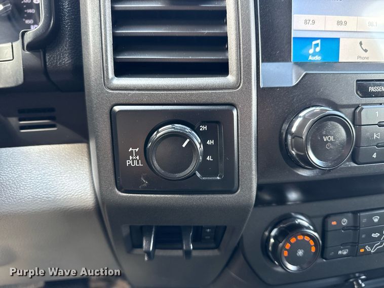 image for item EG5699 2019 Ford F250 Super Duty Crew Cab pickup truck