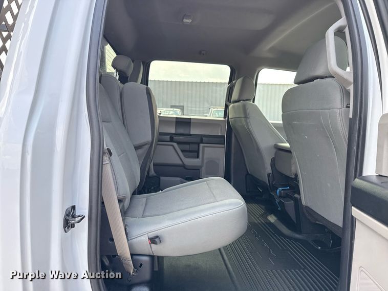 image for item EG5699 2019 Ford F250 Super Duty Crew Cab pickup truck