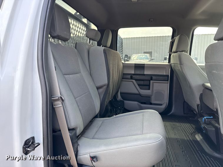 image for item EG5699 2019 Ford F250 Super Duty Crew Cab pickup truck