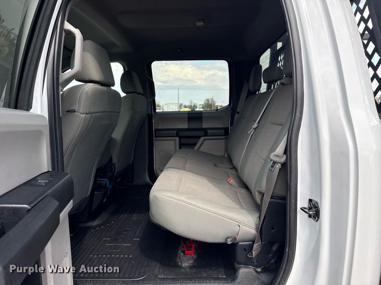 image for item EG5699 2019 Ford F250 Super Duty Crew Cab pickup truck