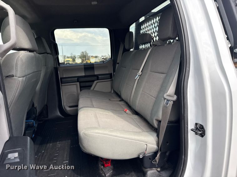 image for item EG5699 2019 Ford F250 Super Duty Crew Cab pickup truck