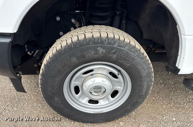 image for item EG5699 2019 Ford F250 Super Duty Crew Cab pickup truck