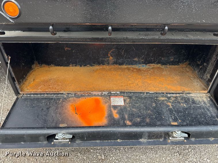 image for item EG5702 2008 Ford F450 Super Duty Crew Cab flatbed truck