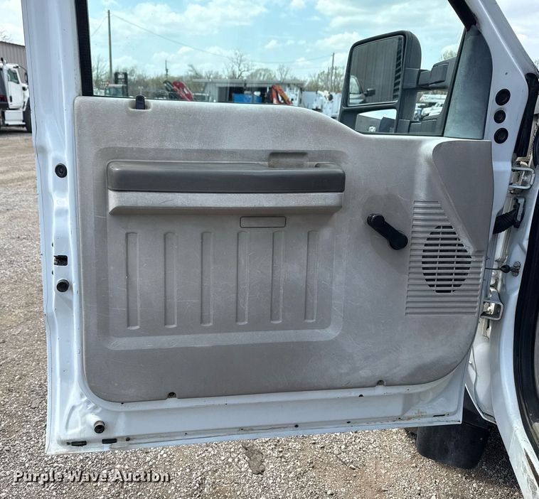 image for item EG5702 2008 Ford F450 Super Duty Crew Cab flatbed truck