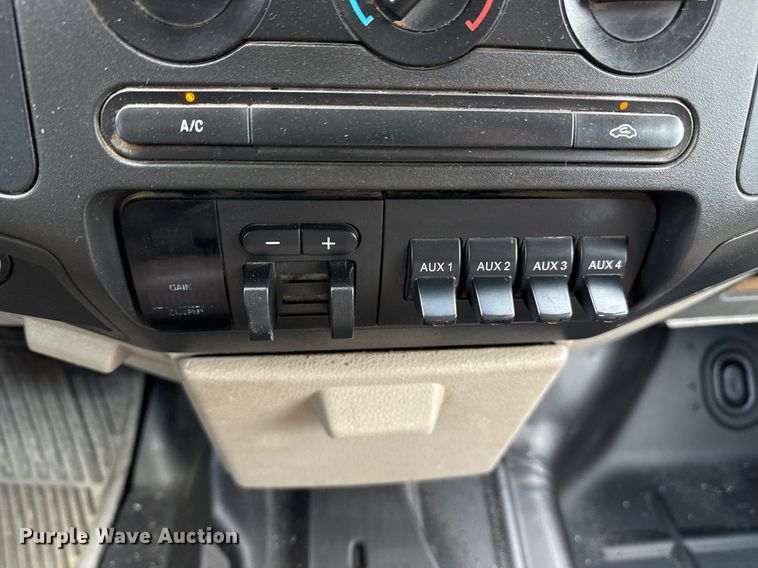 image for item EG5702 2008 Ford F450 Super Duty Crew Cab flatbed truck