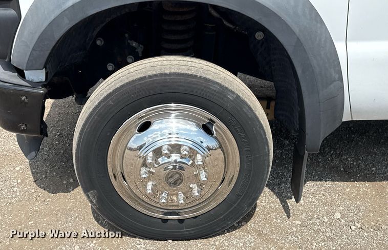 image for item EG5702 2008 Ford F450 Super Duty Crew Cab flatbed truck