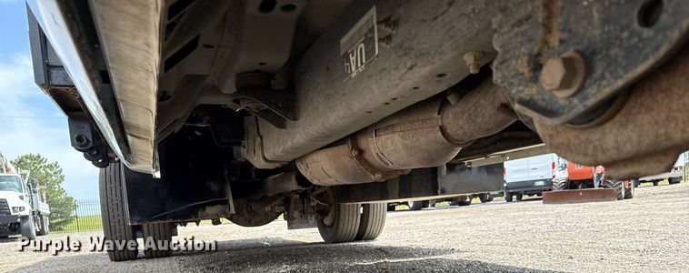 image for item EG5702 2008 Ford F450 Super Duty Crew Cab flatbed truck