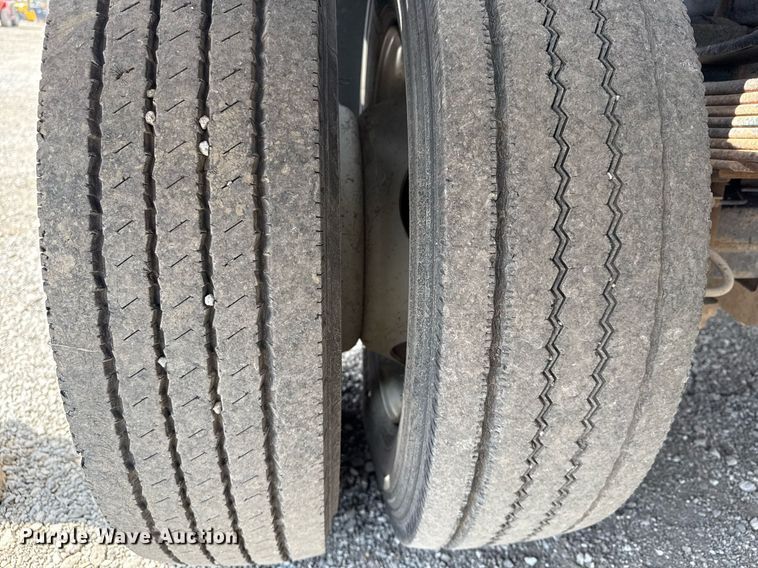 image for item EG5702 2008 Ford F450 Super Duty Crew Cab flatbed truck