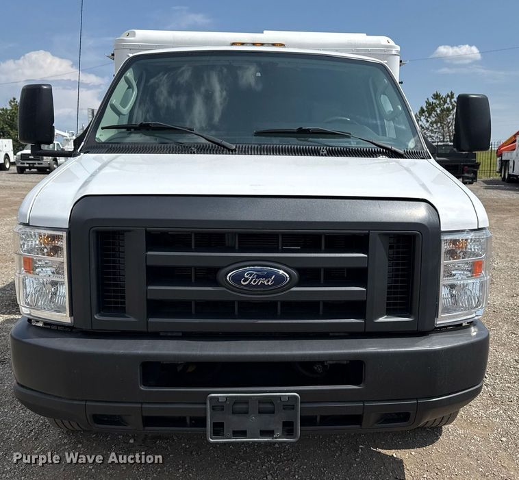 image for item EG5703 2018 Ford E450  Super Duty refrigerated truck