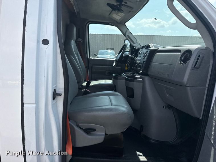 image for item EG5703 2018 Ford E450  Super Duty refrigerated truck