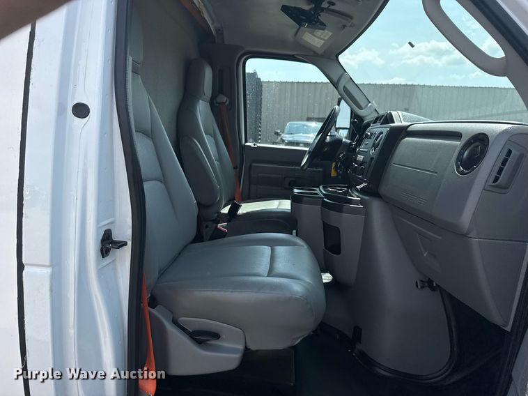 image for item EG5703 2018 Ford E450  Super Duty refrigerated truck