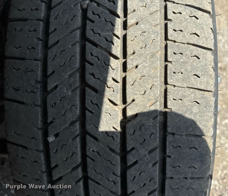 image for item EG5703 2018 Ford E450  Super Duty refrigerated truck