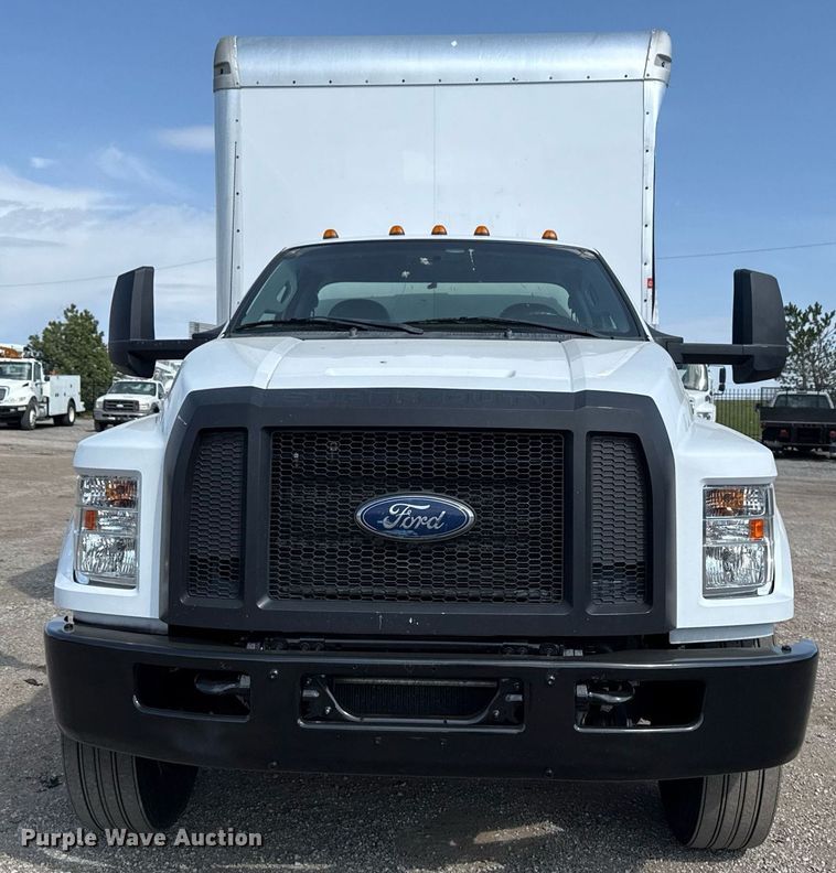image for item EG5707 2018 Ford F650 Super Duty box truck