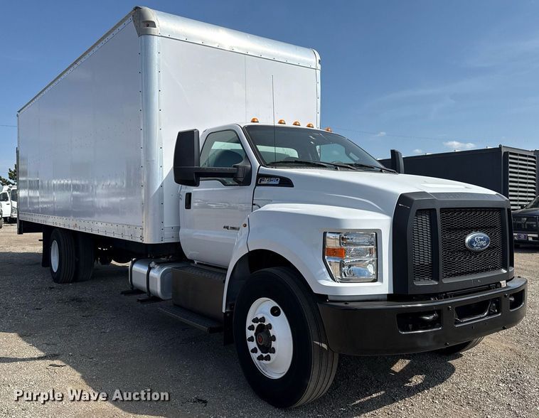 image for item EG5707 2018 Ford F650 Super Duty box truck