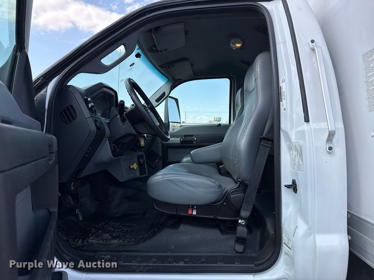 image for item EG5707 2018 Ford F650 Super Duty box truck