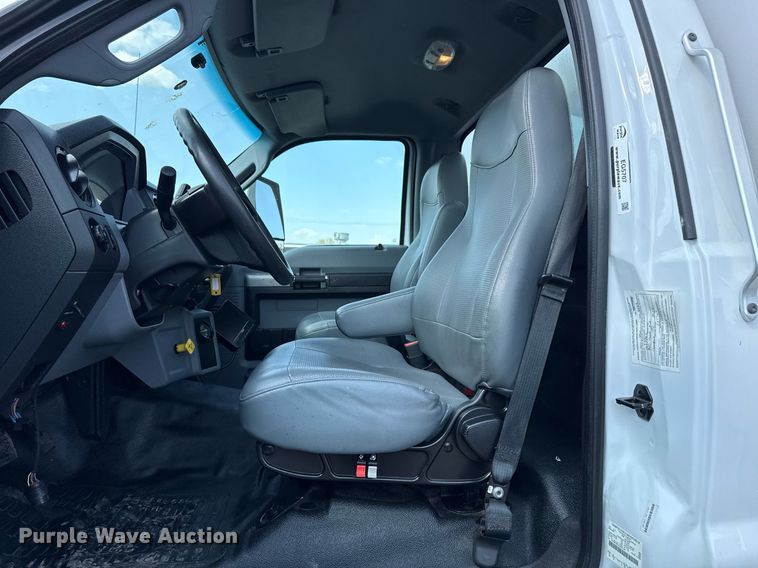 image for item EG5707 2018 Ford F650 Super Duty box truck