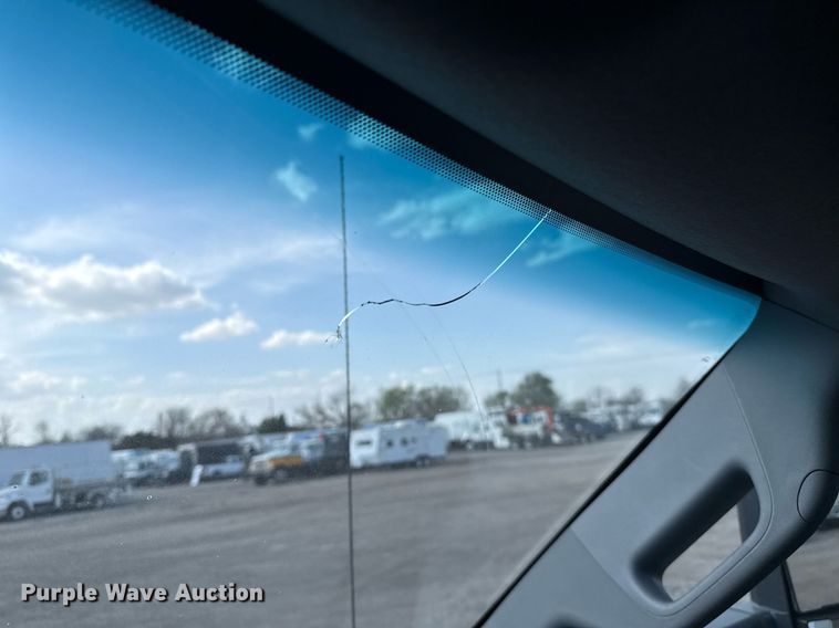 image for item EG5707 2018 Ford F650 Super Duty box truck