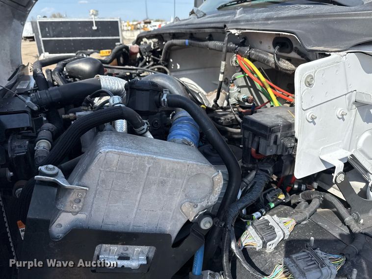 image for item EG5707 2018 Ford F650 Super Duty box truck