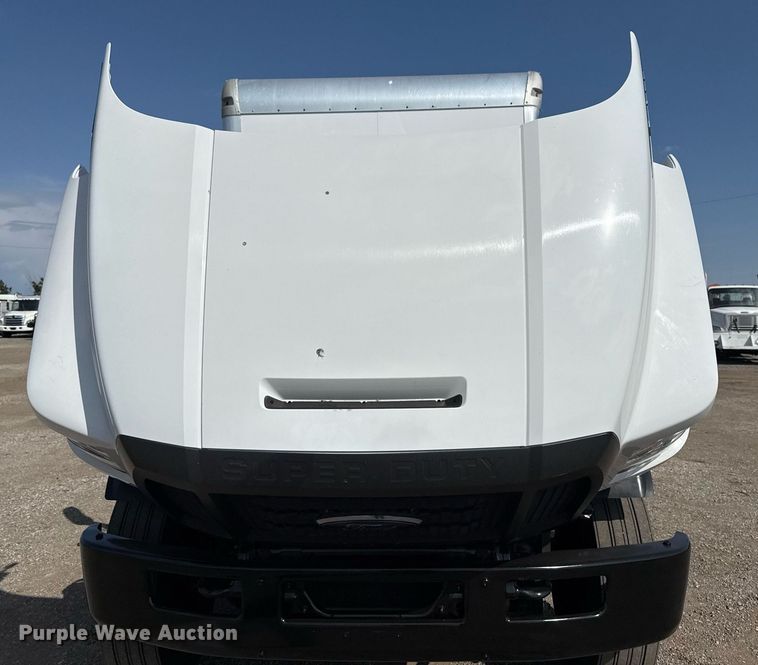 image for item EG5707 2018 Ford F650 Super Duty box truck