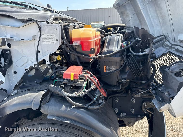 image for item EG5707 2018 Ford F650 Super Duty box truck