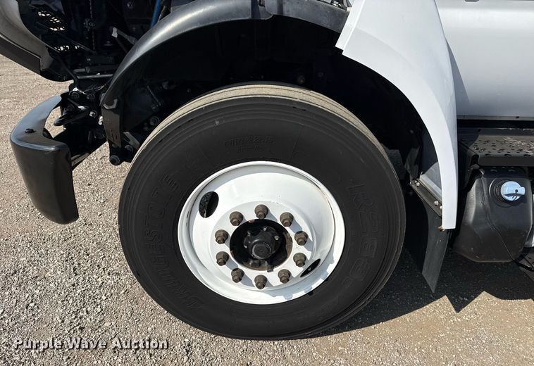 image for item EG5707 2018 Ford F650 Super Duty box truck