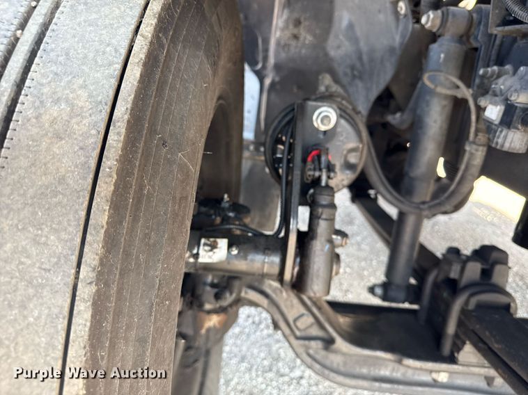 image for item EG5707 2018 Ford F650 Super Duty box truck