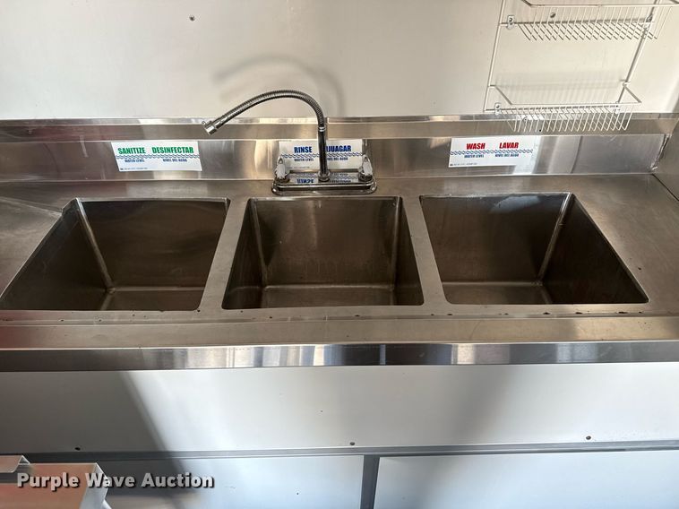 image for item EG5708 2021 Remolques Margo concession trailer 