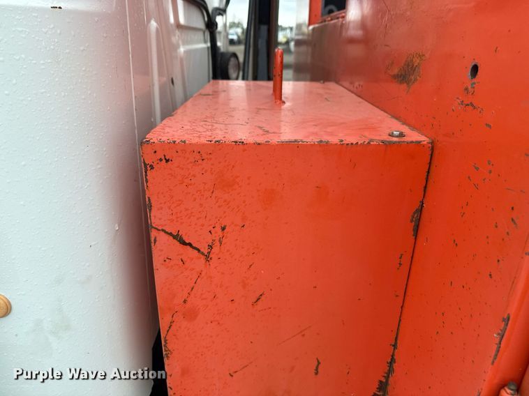 image for item EG5712 2013 Mack CXU612 toter truck