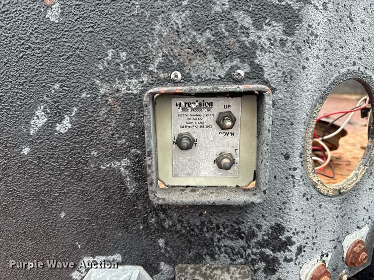 image for item EG5712 2013 Mack CXU612 toter truck