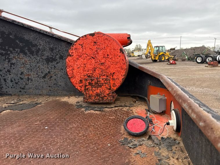 image for item EG5712 2013 Mack CXU612 toter truck