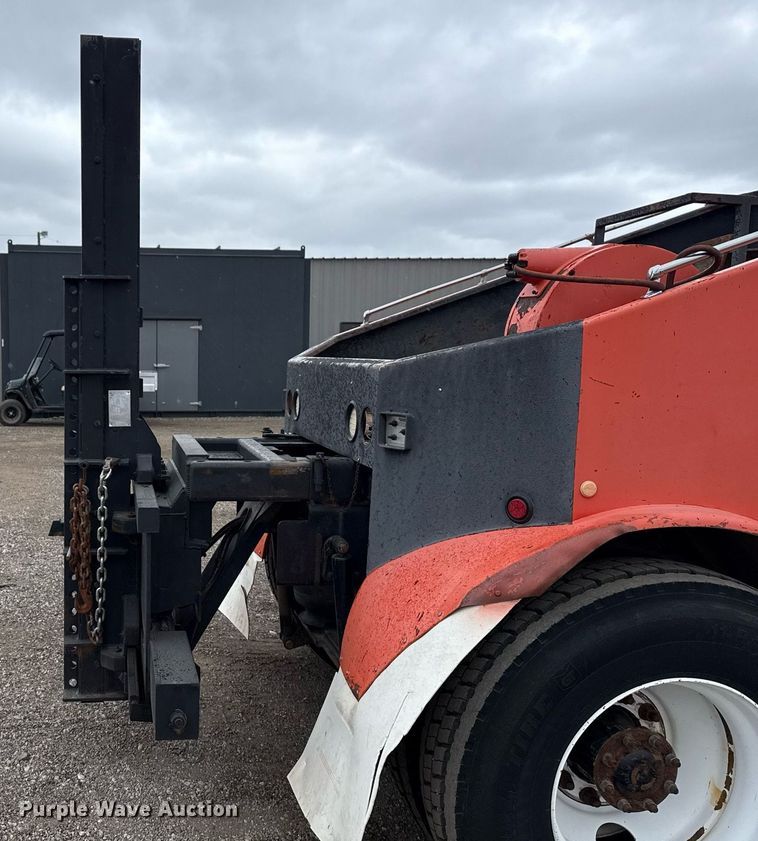 image for item EG5712 2013 Mack CXU612 toter truck