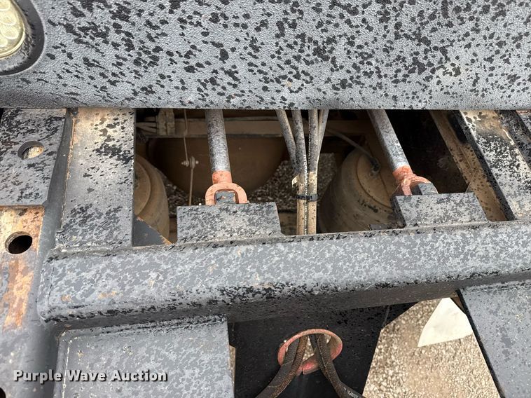 image for item EG5712 2013 Mack CXU612 toter truck