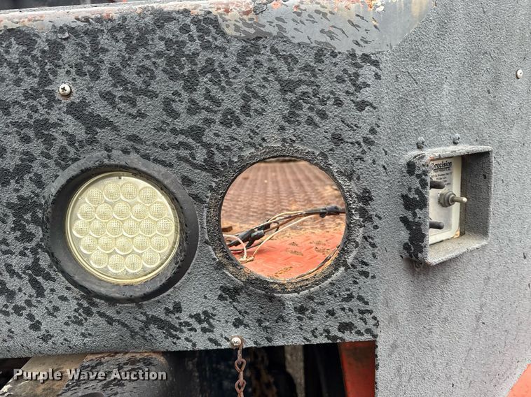 image for item EG5712 2013 Mack CXU612 toter truck