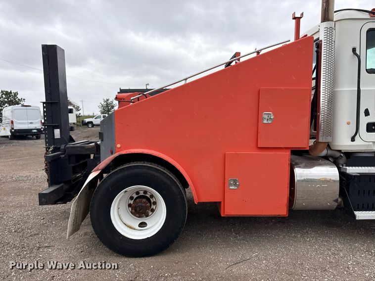 image for item EG5712 2013 Mack CXU612 toter truck