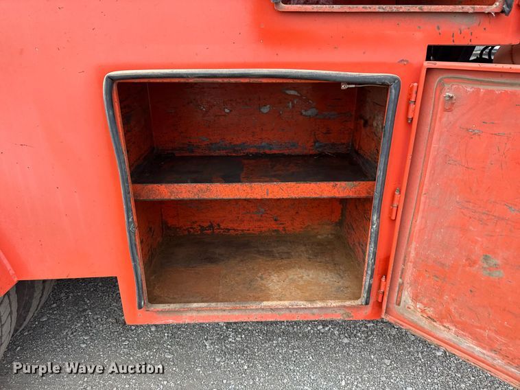 image for item EG5712 2013 Mack CXU612 toter truck