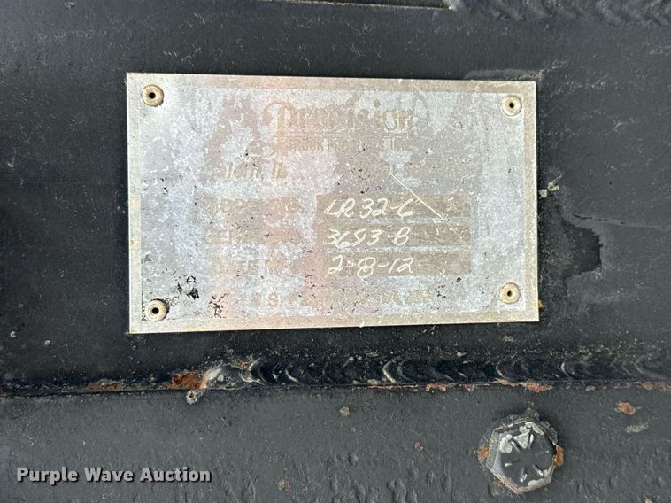 image for item EG5712 2013 Mack CXU612 toter truck