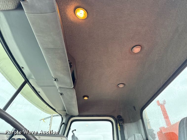 image for item EG5712 2013 Mack CXU612 toter truck