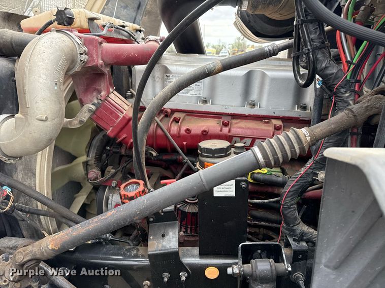 image for item EG5712 2013 Mack CXU612 toter truck