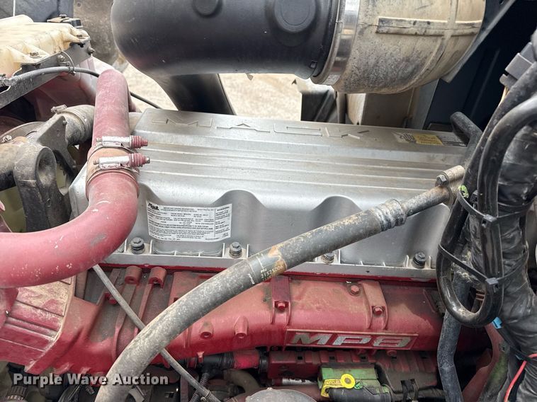 image for item EG5712 2013 Mack CXU612 toter truck