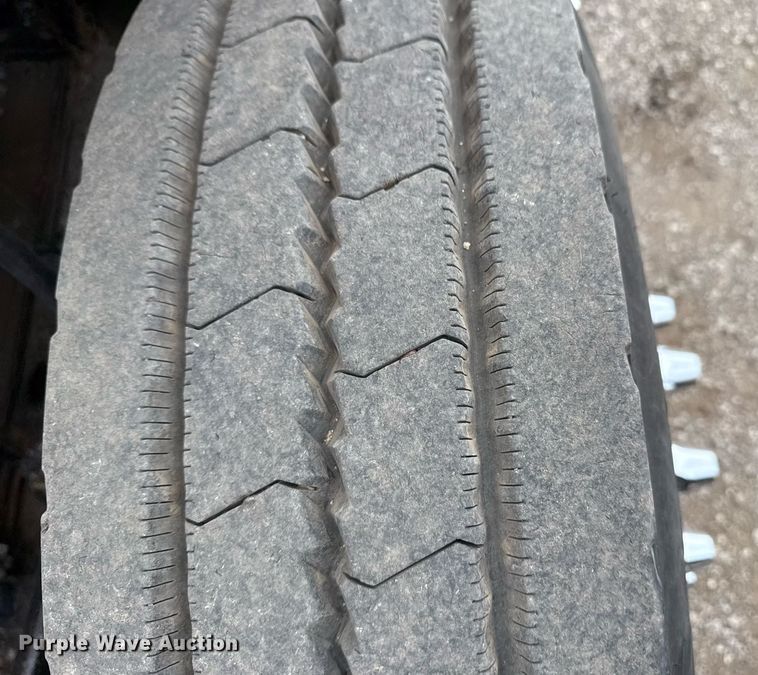 image for item EG5712 2013 Mack CXU612 toter truck