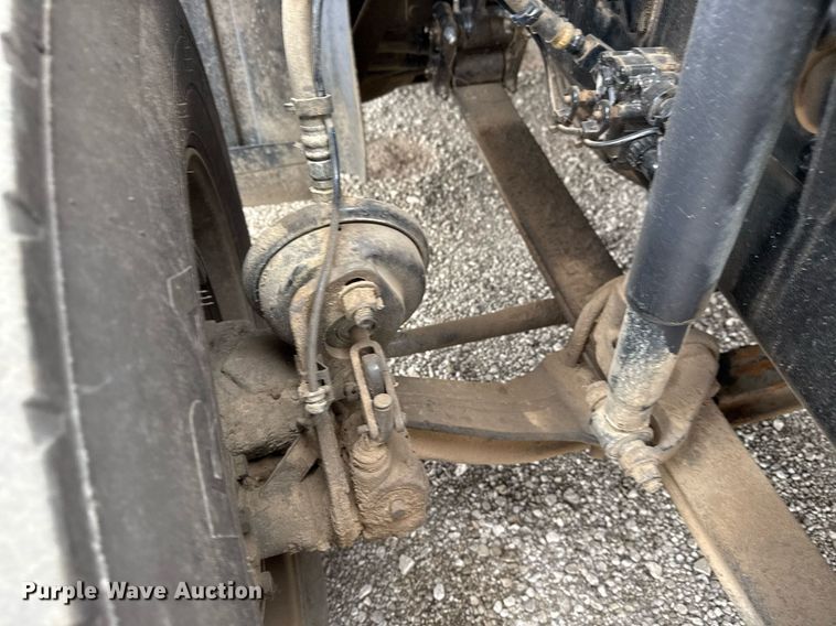 image for item EG5712 2013 Mack CXU612 toter truck